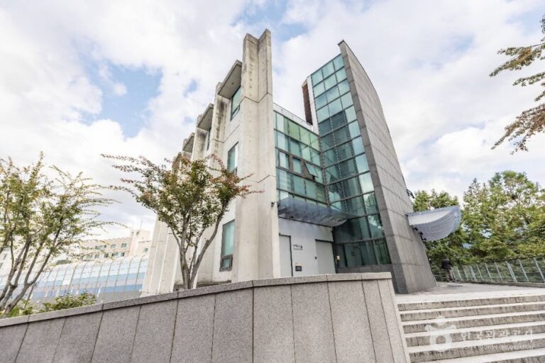 [예스키즈존] 양화진홀 전시관