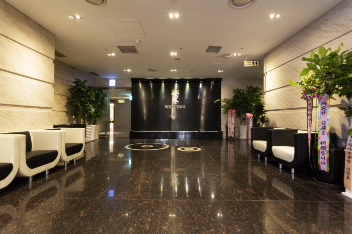 [예스키즈존] 티롤관광호텔