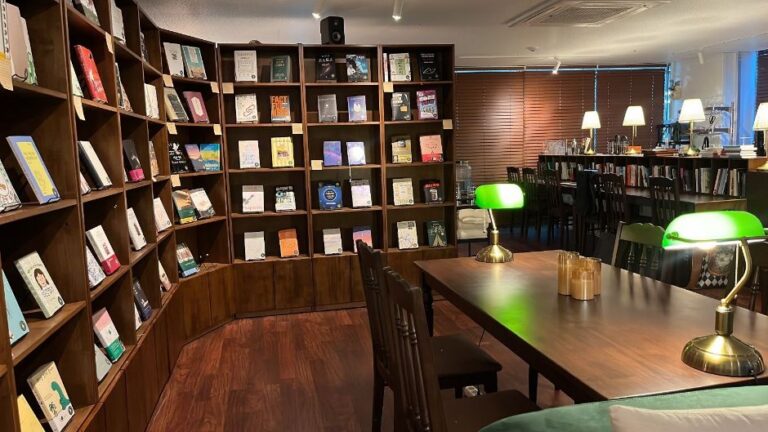 [예스키즈존] 벤의 서재