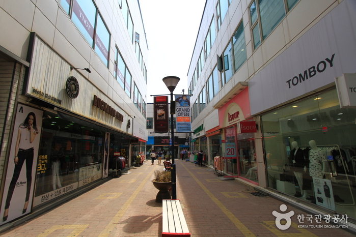 [예스키즈존] 아이즈빌아울렛