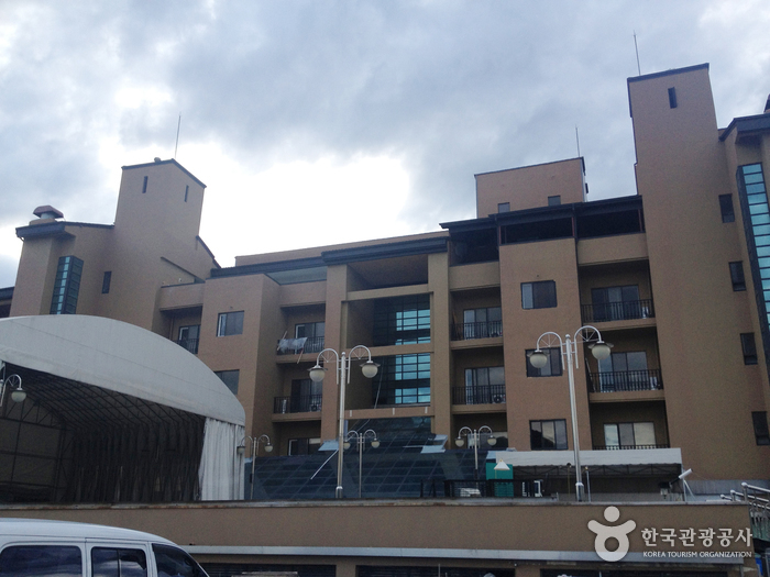 [예스키즈존] 호텔 더베이스