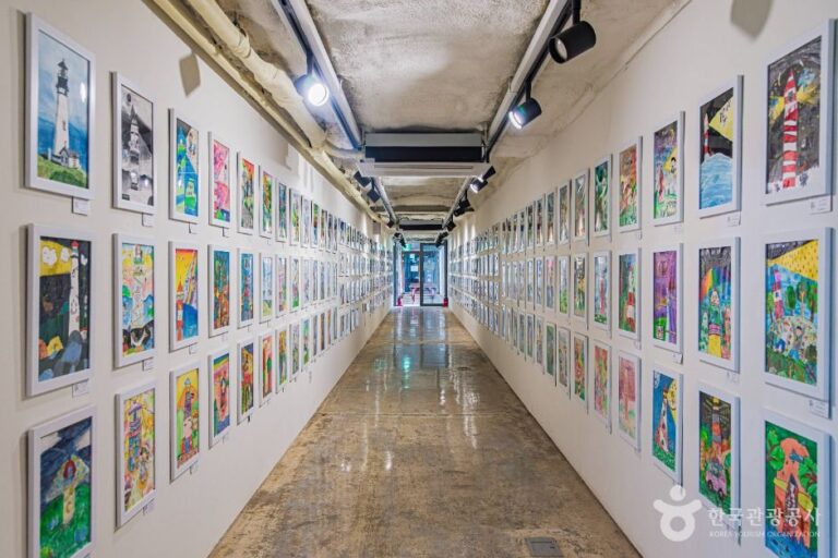 [예스키즈존] 산속등대 복합문화공간