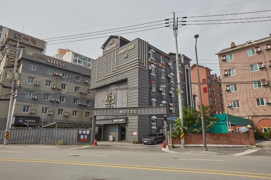 [예스키즈존] 리버사이드호텔